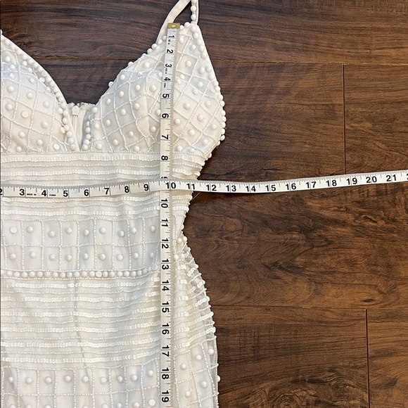 Elegant White Beaded Dress with Sequins by DB Studio, sz 6 - Picture 13 of 14